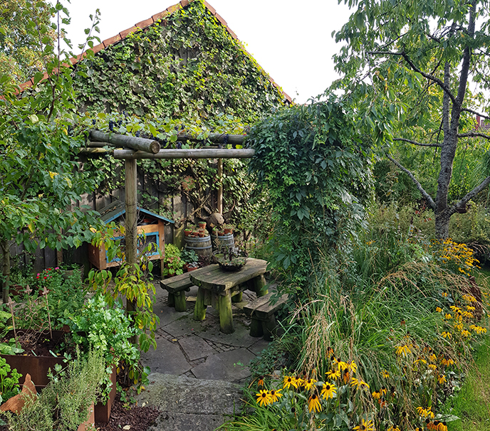 Familiengarten in der alten Obstwiese